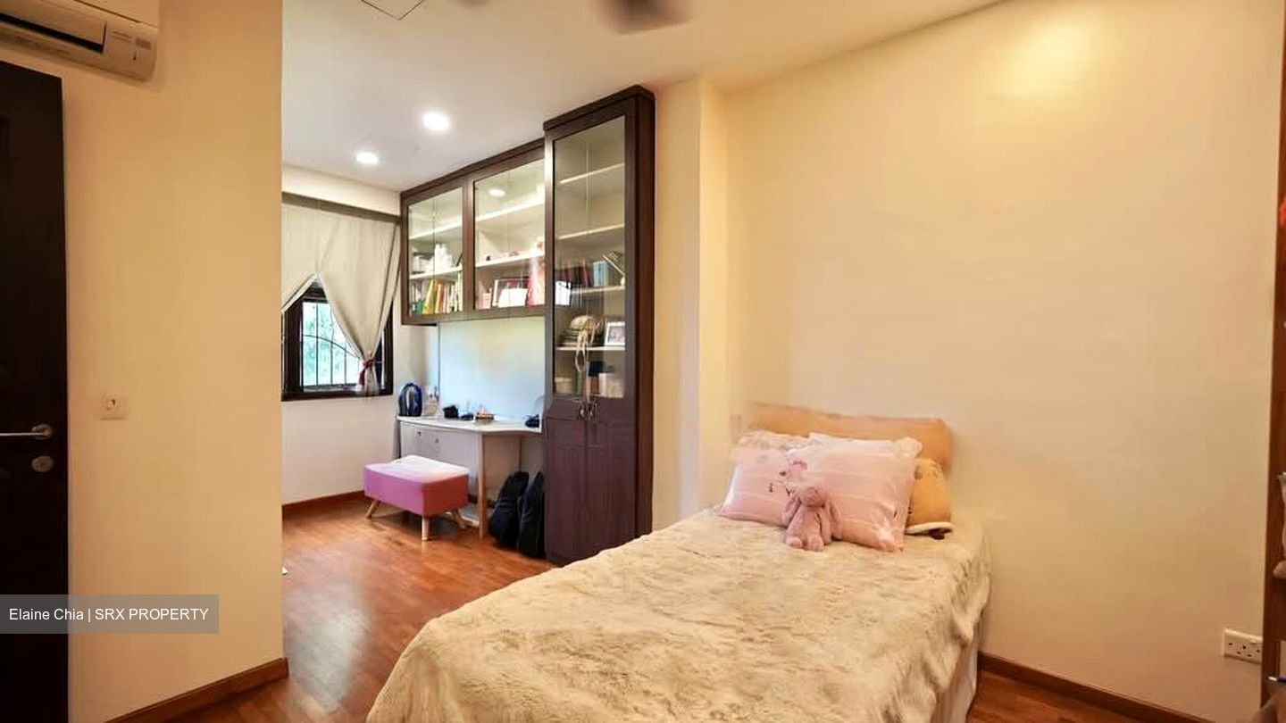 Sennett Terrace (D16), Terrace #535347851
